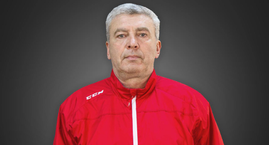 Юрий Зуев – старший тренер школы хоккея «Металлург»