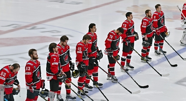 «Металлург»: 14 хоккеистов на контрактах