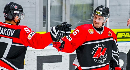 Олег Ломако – третий хоккеист «Металлурга», сделавший хет-трик в сезоне