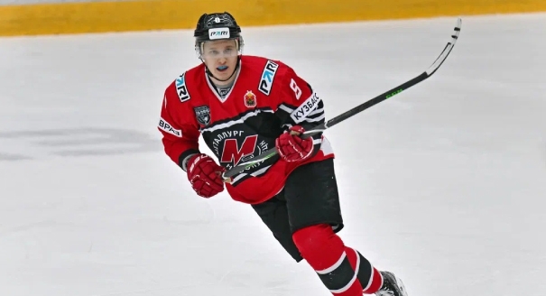 Илья Авраменко сыграл 300 матчей в ВХЛ